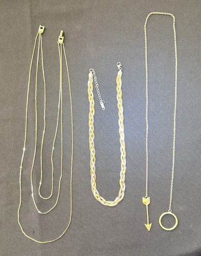 Gold tone necklaces lot - gold,